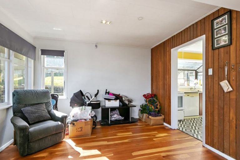 Photo of property in 71 Petrie Street, Wainuiomata, Lower Hutt, 5014