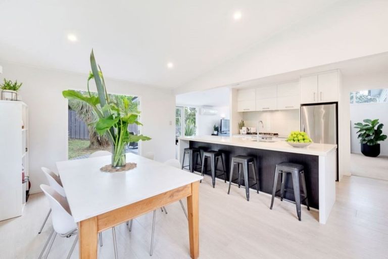 Photo of property in 20 Asbury Crescent, Campbells Bay, Auckland, 0630