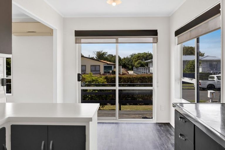 Photo of property in 6 Manuka Place, Hawera, 4610