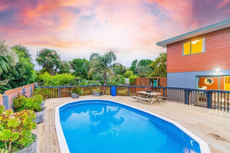 Photo of property in 191 Mazengarb Road, Paraparaumu, 5032