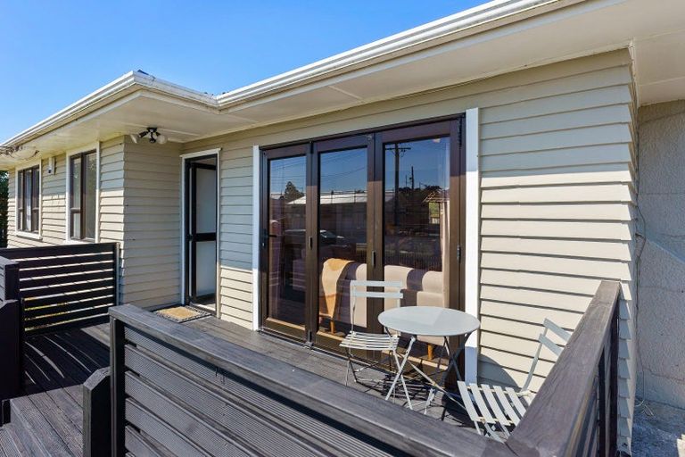 Photo of property in 14 Totara Street, Otaki, 5512