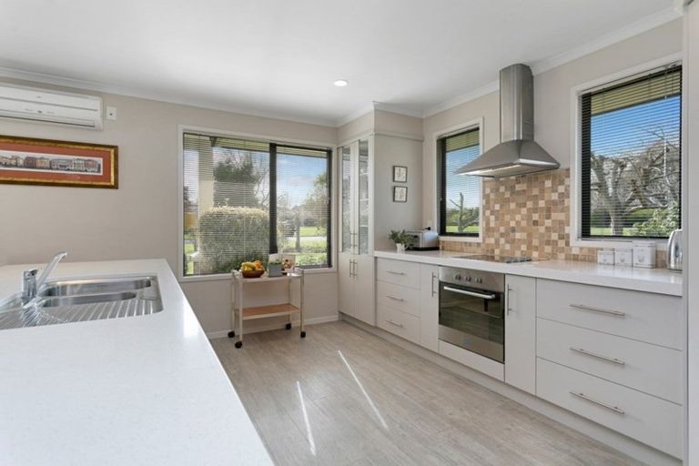 Photo of property in 1 Shaw Street, Leamington, Cambridge, 3432