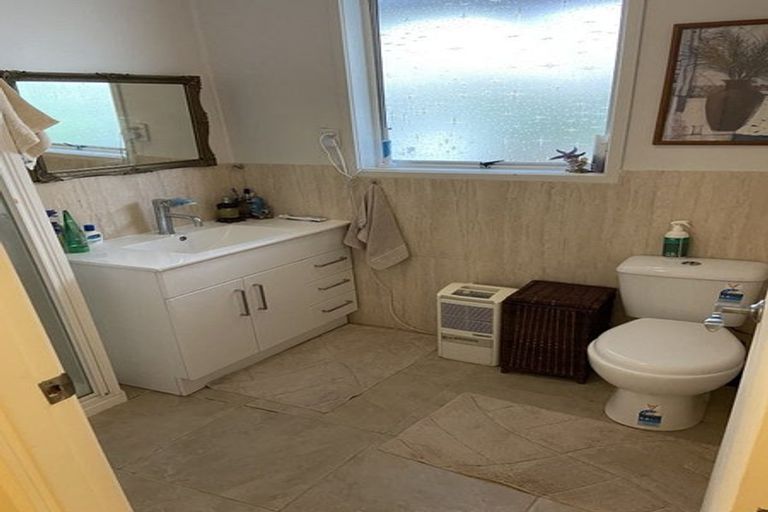 Photo of property in 13 Kerria Place, Sunnynook, Auckland, 0620