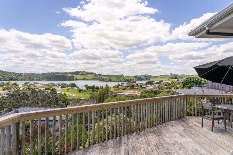 Photo of property in 37 Long Street, Raglan, 3225