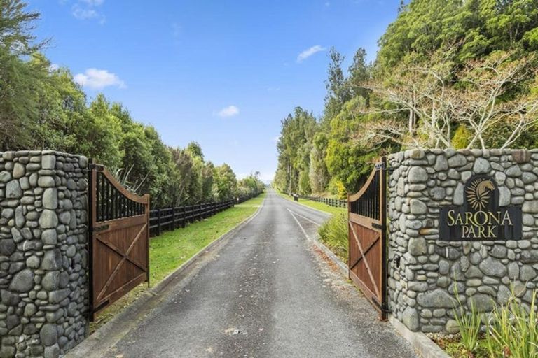 Photo of property in 2 Sarona Park Drive, Omanawa, 3171