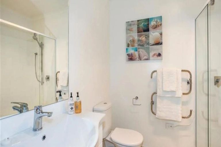 Photo of property in 1/46 Park Estate Road, Rosehill, Papakura, 2113