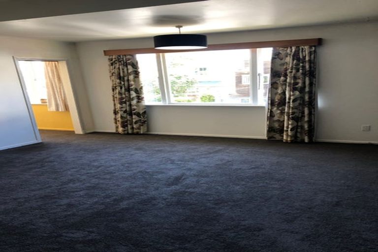Photo of property in 6 Pitarua Street, Thorndon, Wellington, 6011