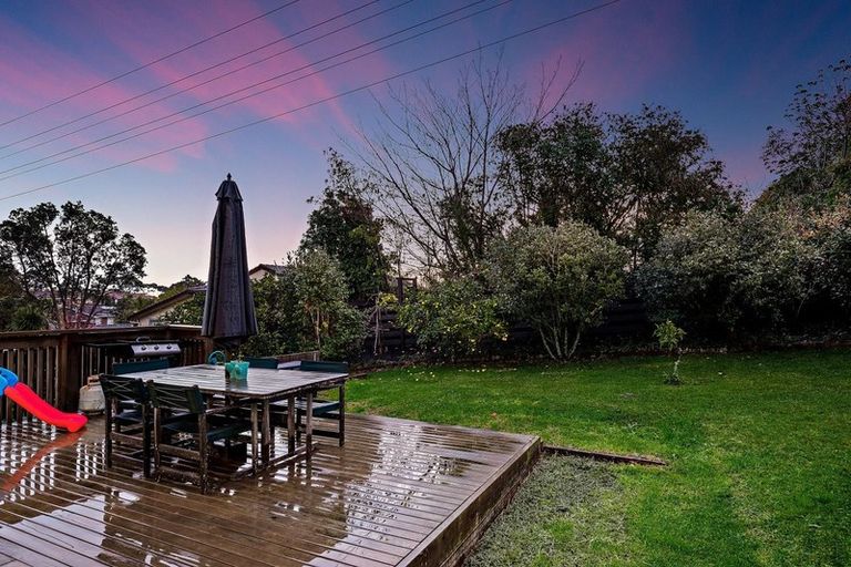 Photo of property in 13 Cushla Place, Massey, Auckland, 0614