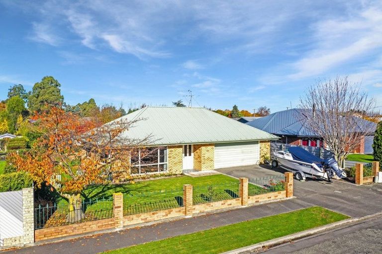 Photo of property in 15 Hight Place, Tinwald, Ashburton, 7700