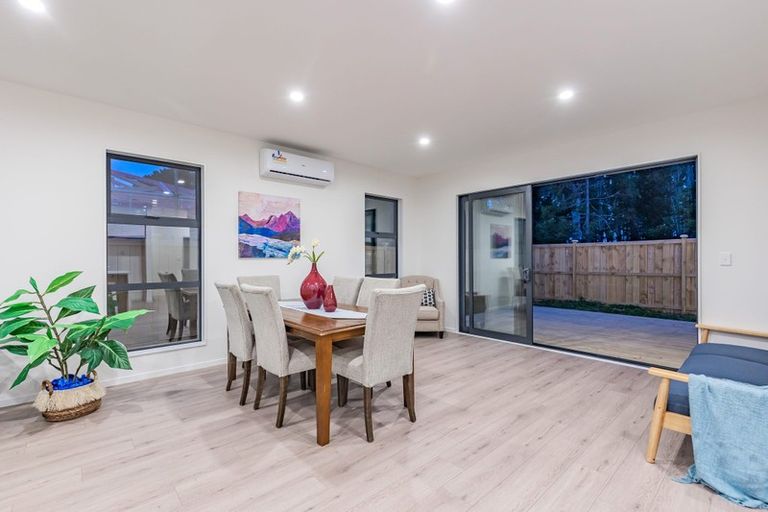 Photo of property in 20 Konoba Avenue, Kumeu, 0810