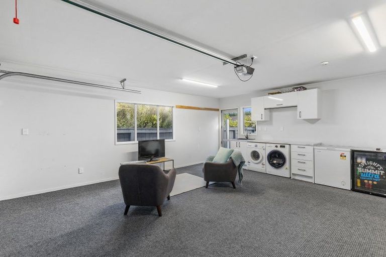Photo of property in 20 Ronald Scott Grove, Riverstone Terraces, Upper Hutt, 5018