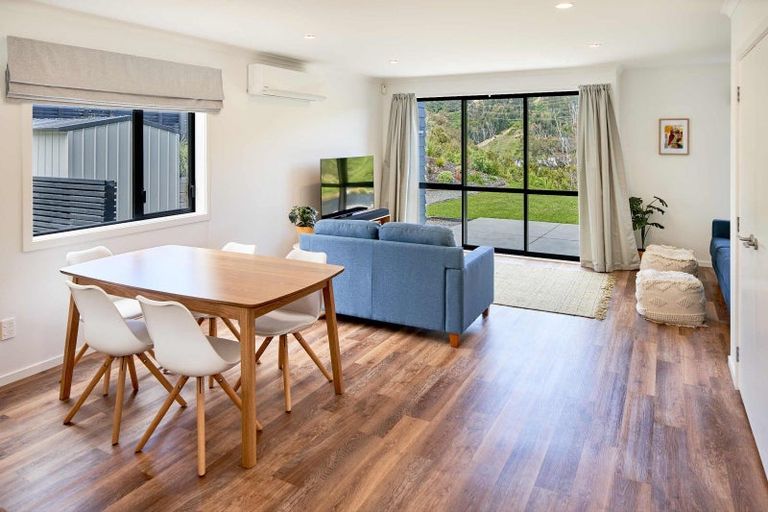 Photo of property in 6 Holystone Road, Whitby, Porirua, 5024