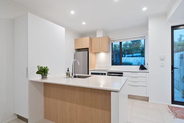 Photo of property in 1/18 Titoki Street, Te Atatu Peninsula, Auckland, 0610