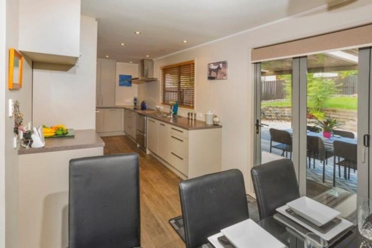 Photo of property in 19 Rotoma Rise, Clover Park, Auckland, 2019