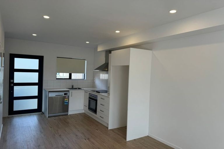 Photo of property in 13 Eileen Newey Place, Henderson, Auckland, 0612