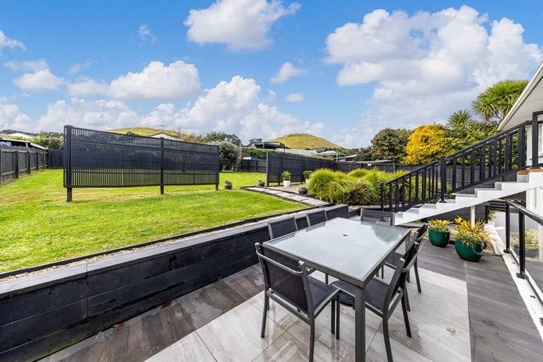 Photo of property in 121 Wallace Road, Mangere Bridge, Auckland, 2022