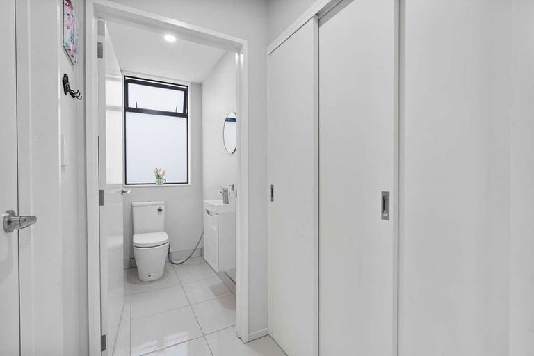 Photo of property in 3 Courage Road, Papakura, 2110