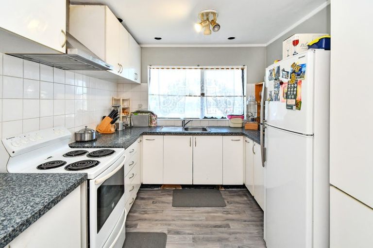 Photo of property in 16 Oreti Place, Clover Park, Auckland, 2019