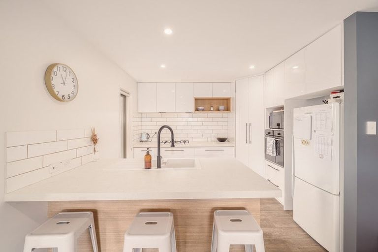 Photo of property in 32 Awatea Gardens, Wigram, Christchurch, 8042