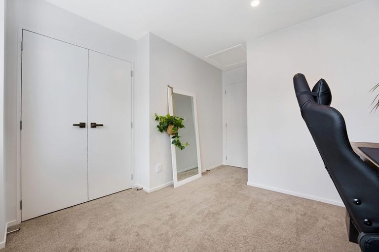 Photo of property in 41 Morihana Close, Glen Eden, Auckland, 0602