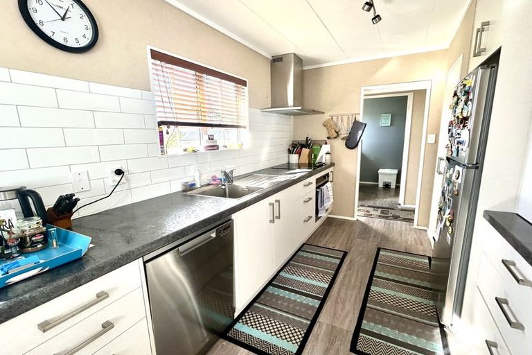 Photo of property in 5 Amber Place, Pukehangi, Rotorua, 3015