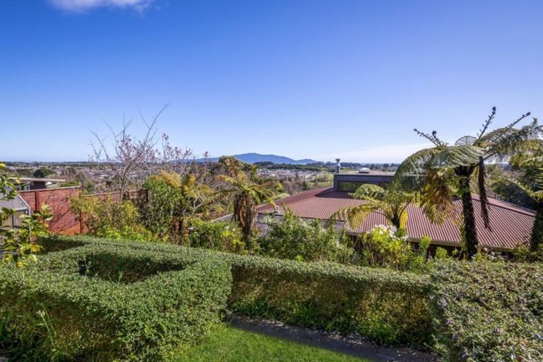 Photo of property in 71 Huia Street, Waikanae, 5036
