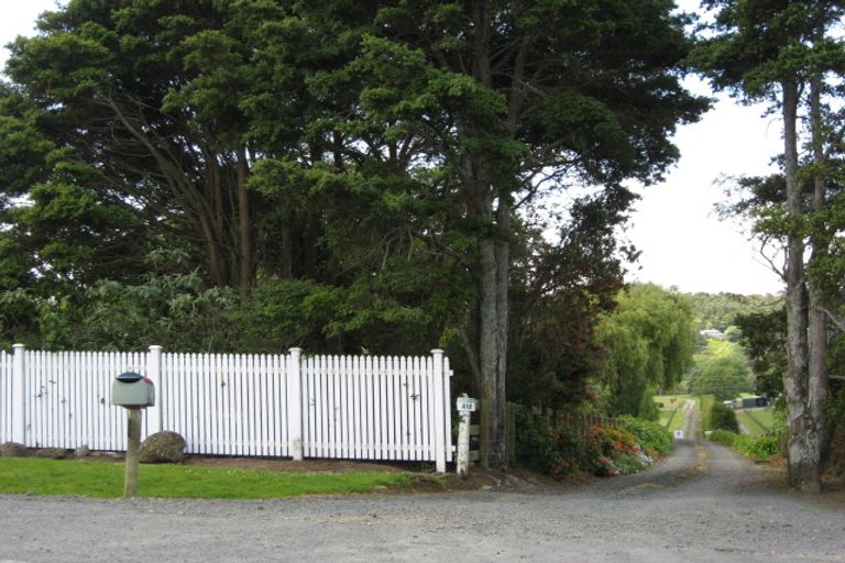 Photo of property in 100 Matua Road, Huapai, Kumeu, 0810