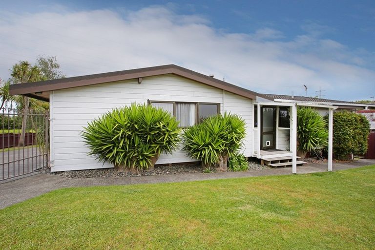 Photo of property in 37 Barnhill Crescent, Pahurehure, Papakura, 2113