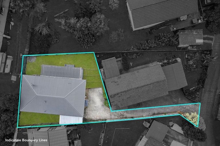 Photo of property in 1/20 Sarajevo Place, Massey, Auckland, 0614
