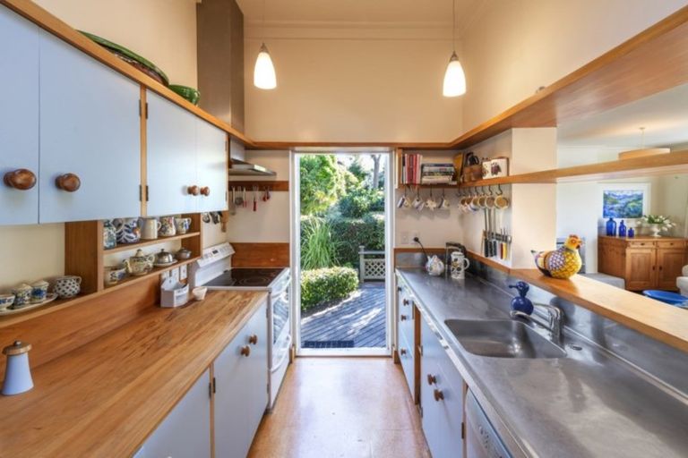 Photo of property in 121 Wilton Road, Wilton, Wellington, 6012