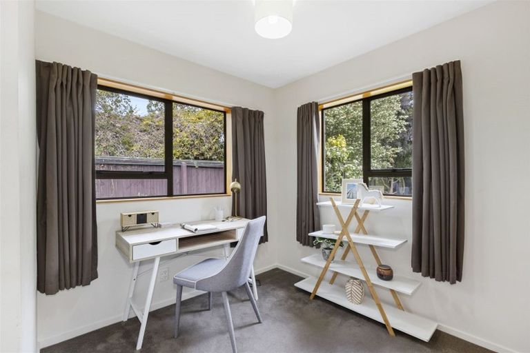 Photo of property in 25 Solomon Avenue, Redwood, Christchurch, 8051