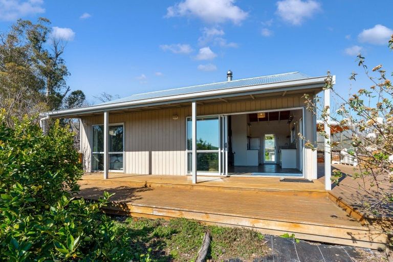 Photo of property in 275 Admiral Road, Admiral Hill, Gladstone, 5883