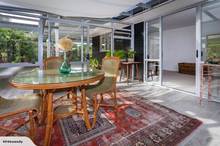 Photo of property in 42 Cholmondeley Crescent, Whitianga, 3510