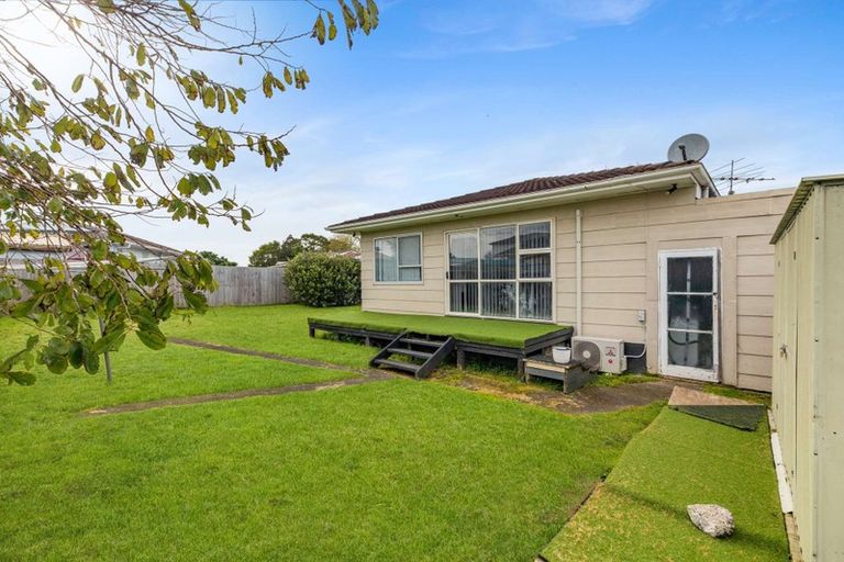 Photo of property in 2/14 Ririno Place, Manurewa, Auckland, 2102