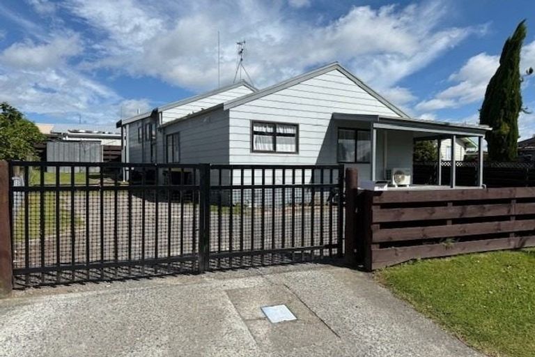 Photo of property in 38a Kaitemako Road, Welcome Bay, Tauranga, 3112
