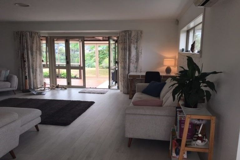 Photo of property in 12 Consort Close, Paraparaumu Beach, Paraparaumu, 5032