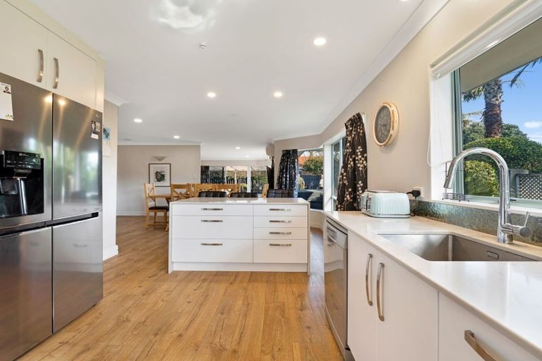 Photo of property in 12 Sandhurst Drive, Papamoa Beach, Papamoa, 3118