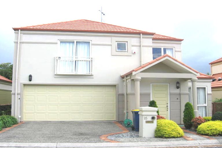 Property details for 16 Pilsdon Place, New Lynn, Auckland, 0600