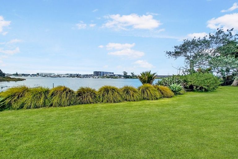 Photo of property in 61b Millen Avenue, Pakuranga, Auckland, 2010