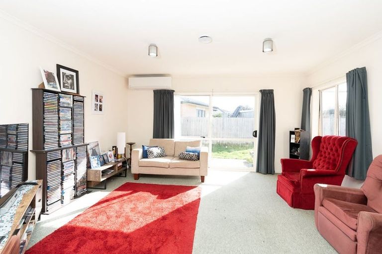 Photo of property in 48 Catalina Drive, Melville, Hamilton, 3206