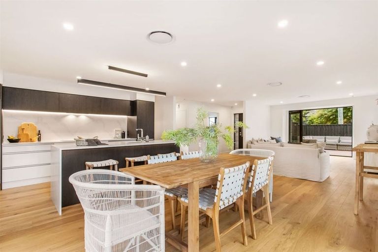 Photo of property in 35 Tui Street, Fendalton, Christchurch, 8041