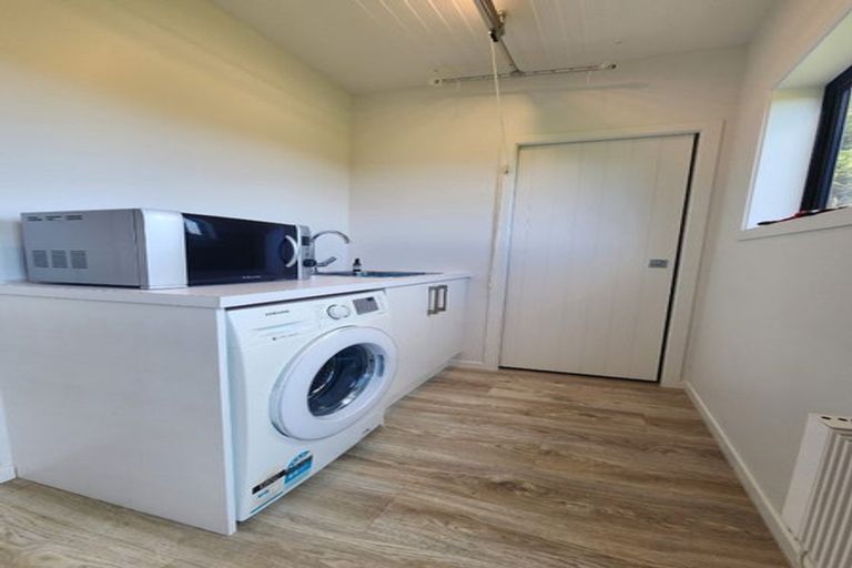 Photo of property in 28 Ihaka Hakuene Street, Manakau, Levin, 5573