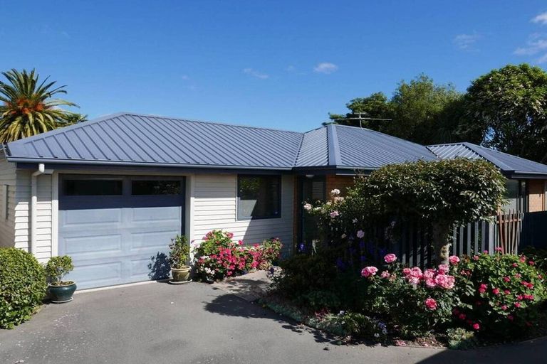 Photo of property in 3/16 Grassmere Street, Papanui, Christchurch, 8052