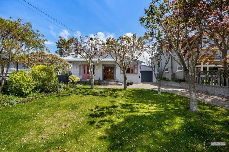 Photo of property in 7 Rangiora Street, Woburn, Lower Hutt, 5010