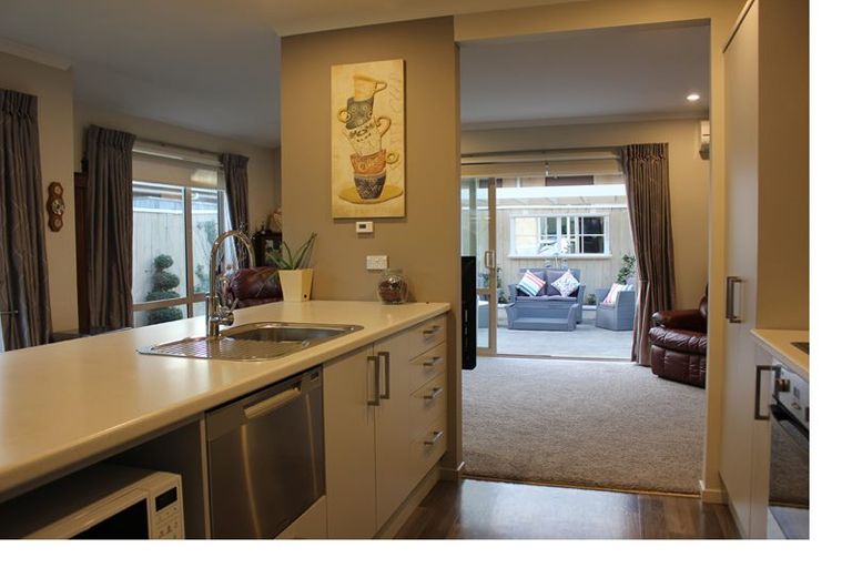 Photo of property in 3 Reeves Road, Rangiora, 7400