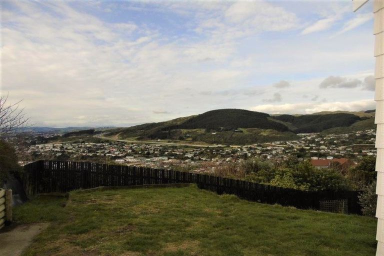 Photo of property in 80 Victory Crescent, Tawa, Wellington, 5028