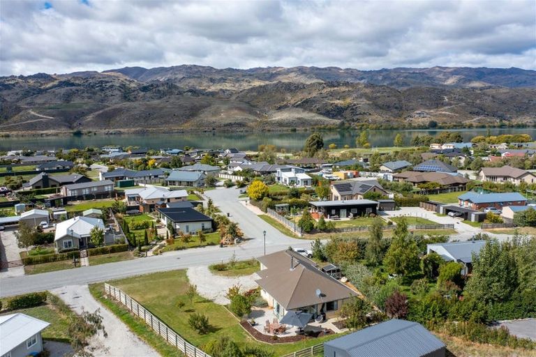 Photo of property in 17 Missy Crescent, Mount Pisa, Cromwell, 9383