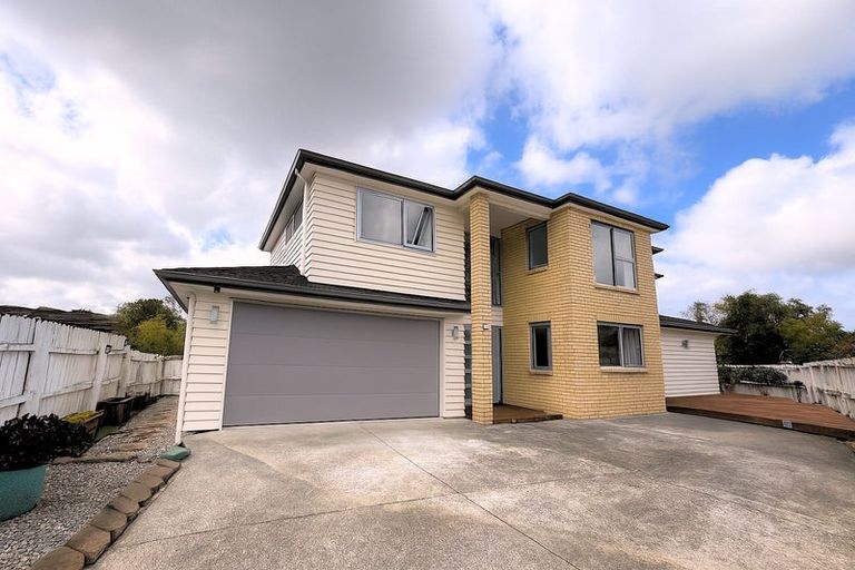 Photo of property in 35 South Kensington Way, Henderson, Auckland, 0612