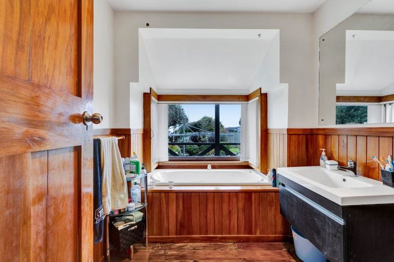 Photo of property in 231 Glover Road, Hawera, 4610