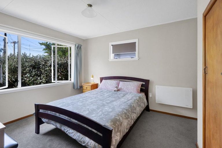 Photo of property in 12 Miro Street, Merrilands, New Plymouth, 4312